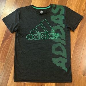 Adidas Boys XL 18/20 Gray Charcoal & Green Polyester Logo Tee - EUC